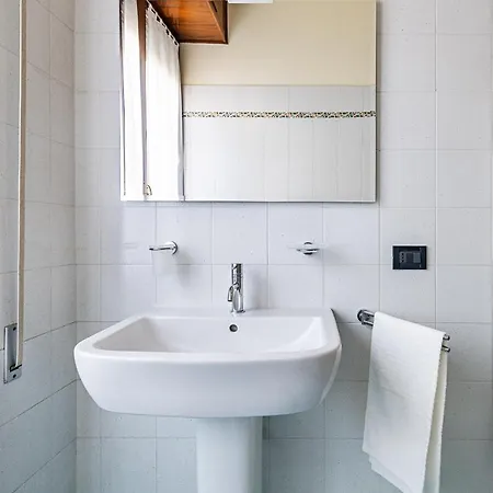 Apartament La Magnolia 2 By Wonderful Italy Desenzano del Garda